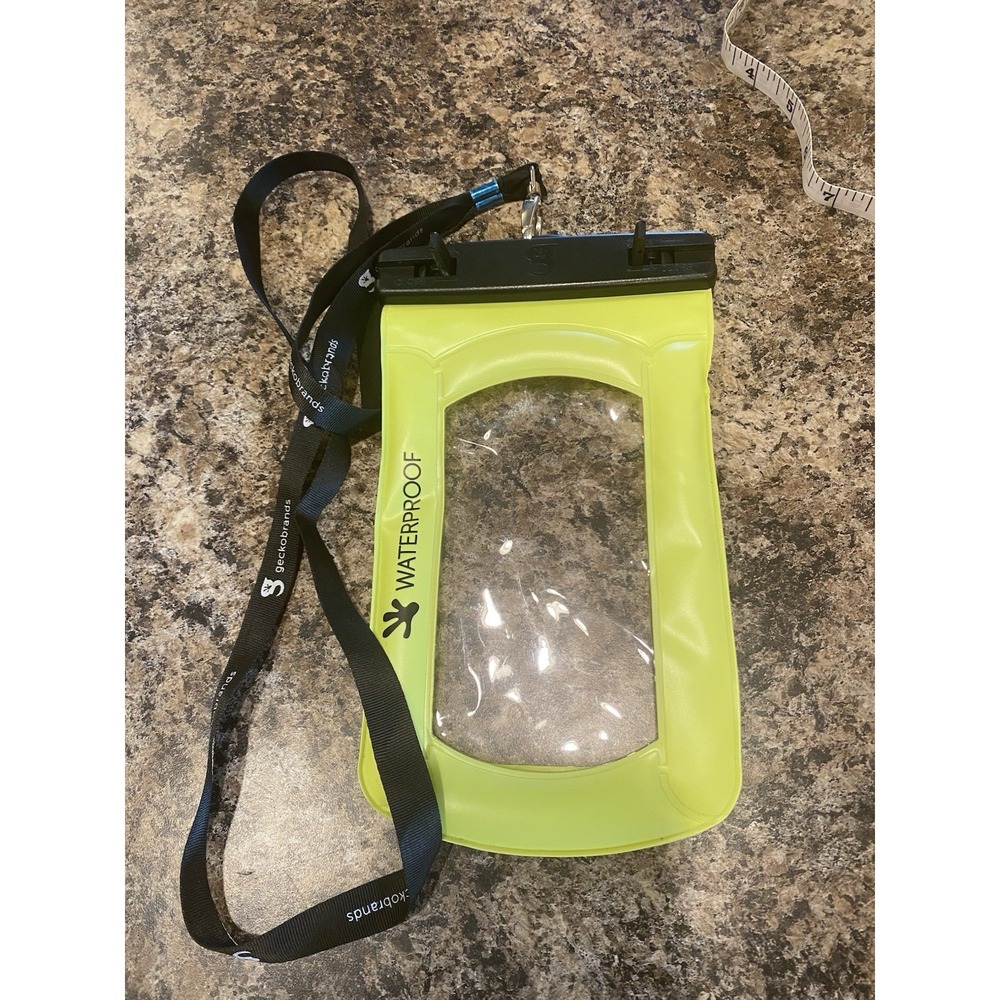 GECKOBRANDS Waterproof Float Large Phone Bag Lanyard Bright Green … EUC